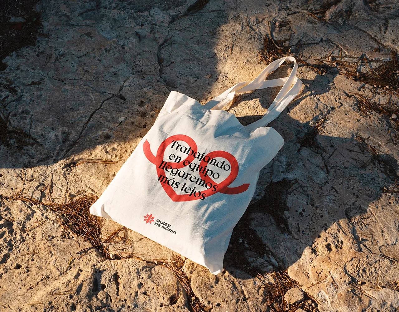 Corporate image of the Guies de Núria project, carried out by Val-Or branding agency